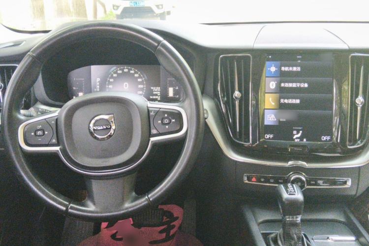 Used Volvo XC60 2019 T5 4x4 Smart Edition China V Standard Center Console