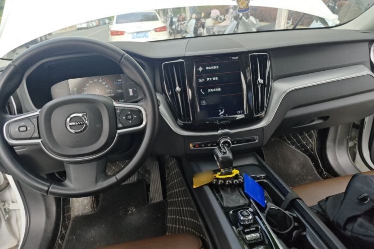 Used Volvo XC60 2019 T5 4x4 Smart Edition China V Standard Center Console