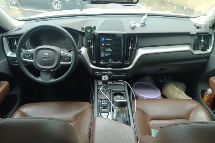 Used Volvo XC60 2019 T5 4x4 Smart Edition China VI Standard Center Console
