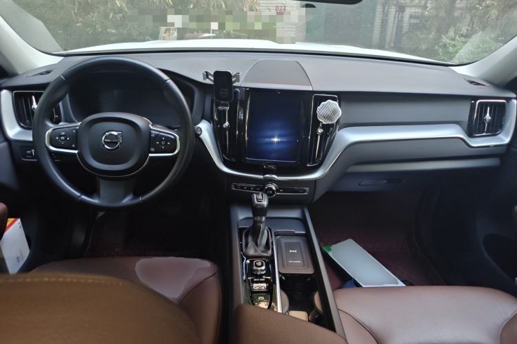 Used Volvo XC60 2019 T5 4x4 Smart Edition China V Standard Center Console