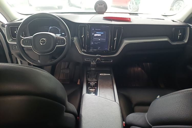 Used Volvo XC60 2019 T5 4x4 Smart Edition China VI Standard Center Console