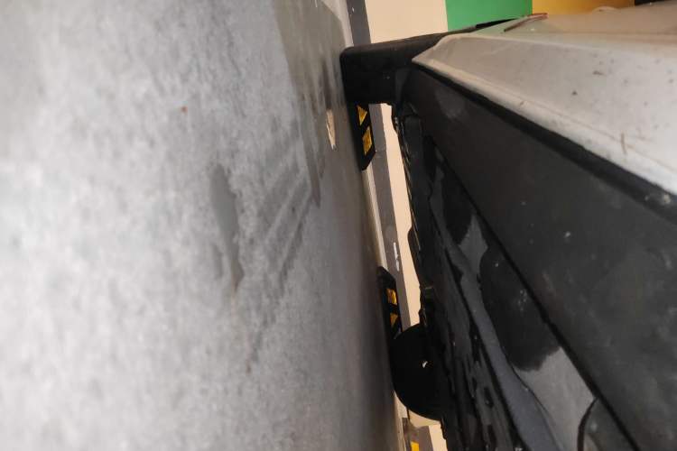 Used Volvo XC60 2019 T5 4x4 Zhiyuan Sport Edition China V Standard Chassis Front Right