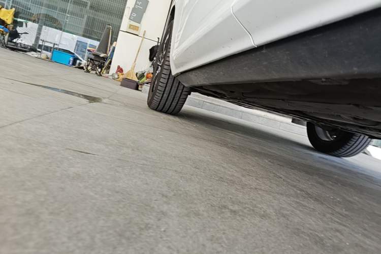 Used Volvo XC60 2019 T5 4x4 Smart Edition China V Standard Chassis Rear Left