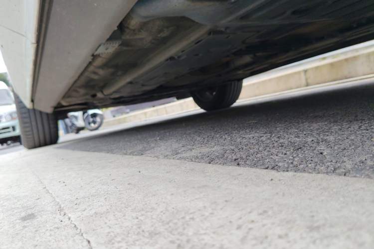 Used Volvo XC60 2019 T4 Zhiyi Edition China VI Chassis Rear Left