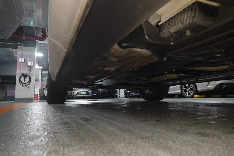 Used Volvo XC60 2019 T5 4x4 Smart Edition China VI Standard Chassis Rear Left