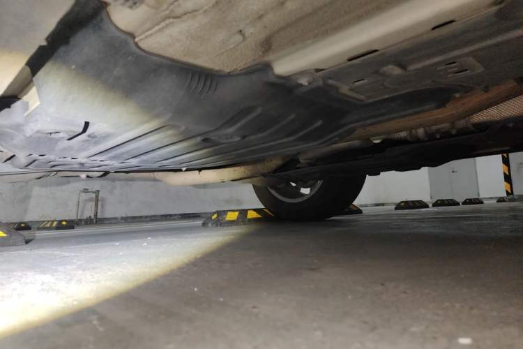 Used Volvo XC60 2019 T5 4x4 Smart Edition China VI Standard Chassis Rear Right