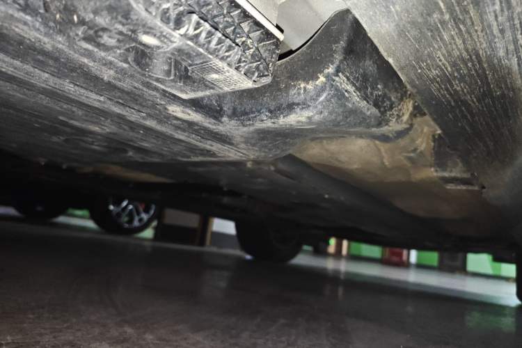 Used Volvo XC60 2019 T5 4x4 Smart Edition China VI Standard Chassis Rear Right