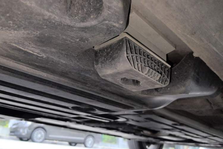 Used Volvo XC60 2019 T5 4x4 Smart Edition China V Standard Chassis Rear Right