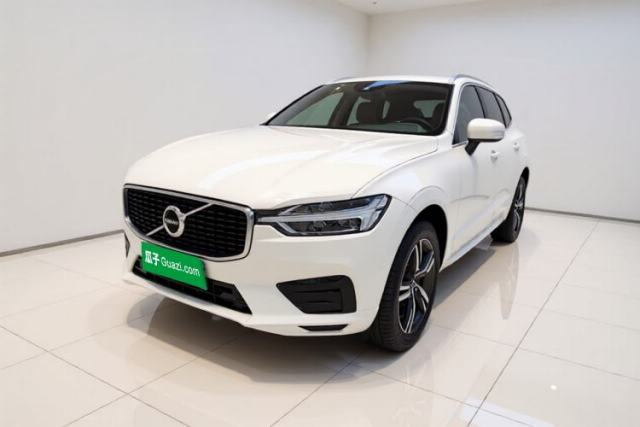 Używany Volvo XC60 2019 T5 4x4 Zhiyuan Sport Edition China V Standard