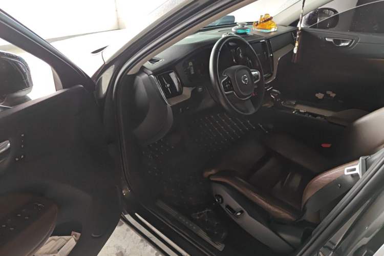 Used Volvo XC60 2019 T5 4x4 Zhiya Luxury Edition China V Standard Driver Seat