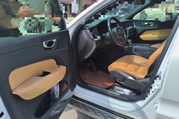 Used Volvo XC60 2019 T5 4x4 Smart Edition China V Standard Driver Seat