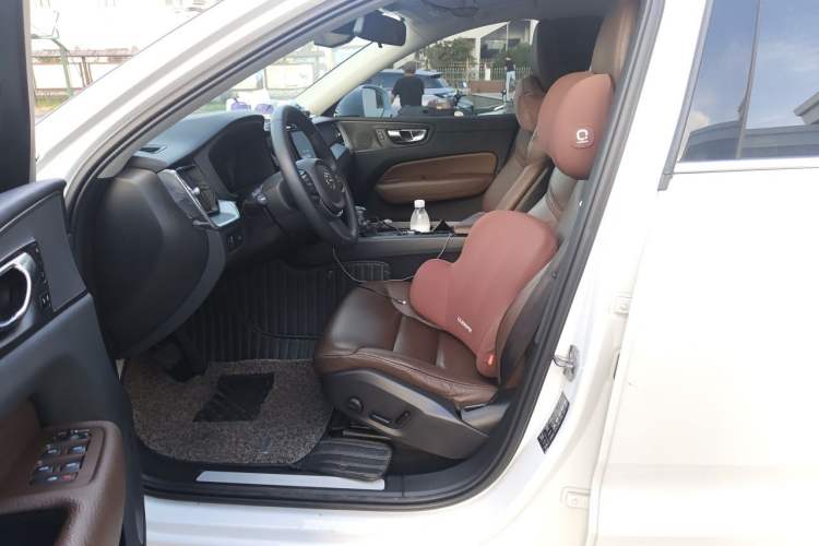 Used Volvo XC60 2019 T5 4x4 Smart Edition China V Standard Driver Seat