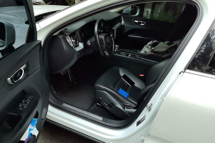 Used Volvo XC60 2019 T5 4x4 Smart Edition China V Standard Driver Seat