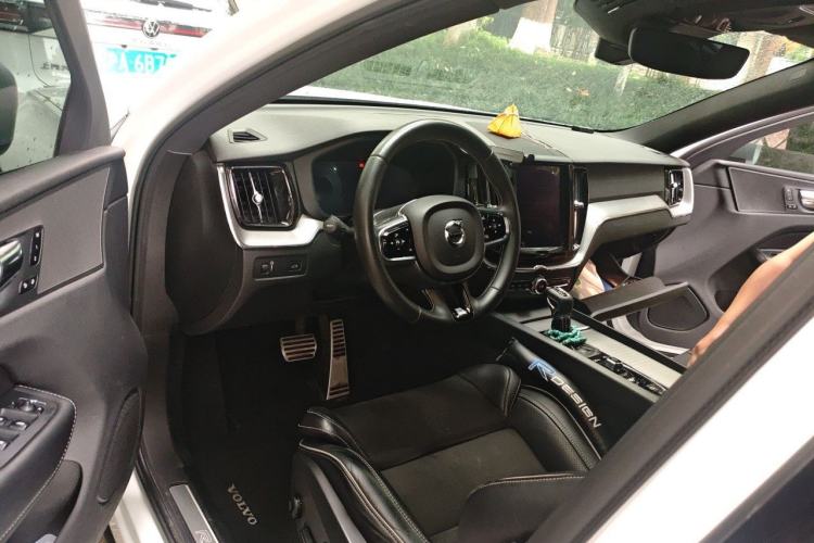 Used Volvo XC60 2019 T5 4x4 Zhiyuan Sport Edition China V Standard Driver Seat