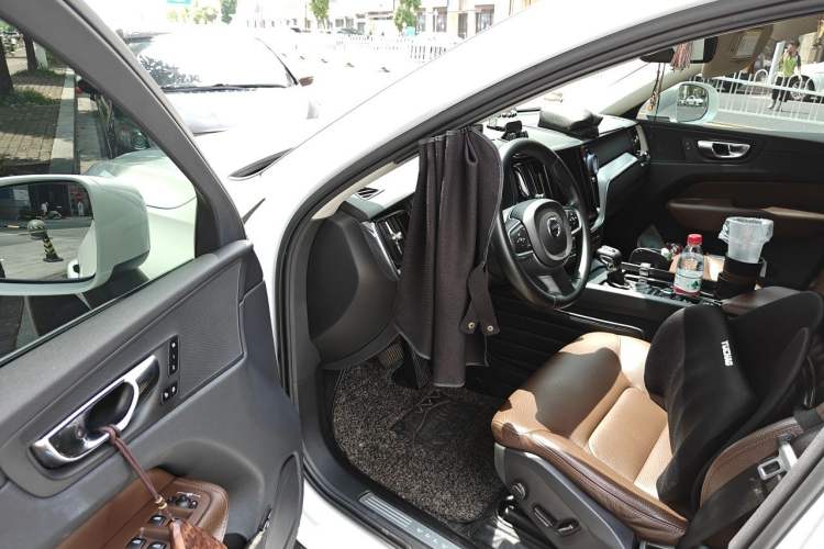 Used Volvo XC60 2019 T5 4x4 Smart Edition China V Standard Driver Seat