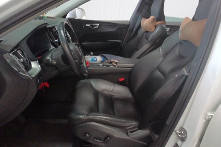 Used Volvo XC60 2019 T5 4x4 Smart Edition China VI Standard Driver Seat