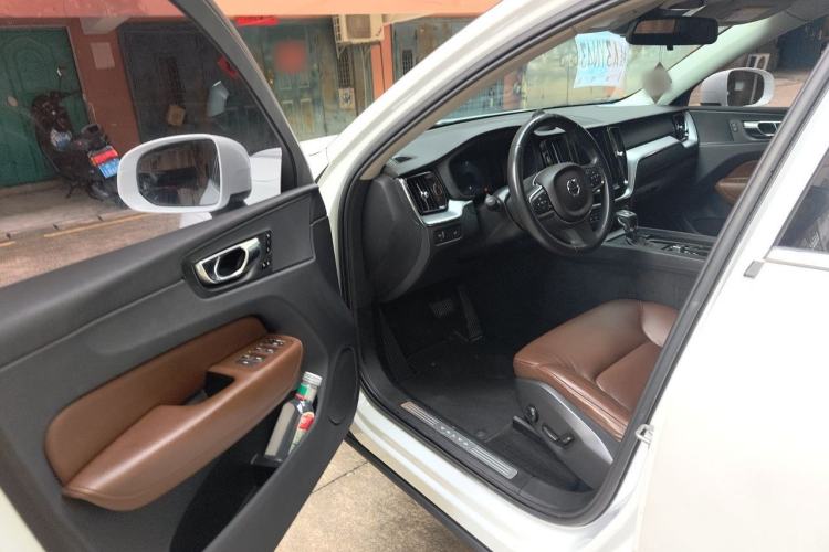 Used Volvo XC60 2019 T5 4x4 Smart Edition China VI Standard Driver Seat