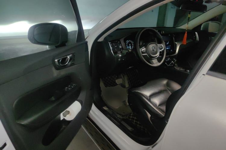 Used Volvo XC60 2019 T5 4x4 Smart Edition China V Standard Driver Seat