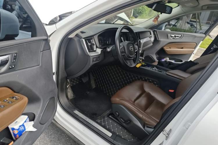 Used Volvo XC60 2019 T5 4x4 Smart Edition China V Standard Driver Seat