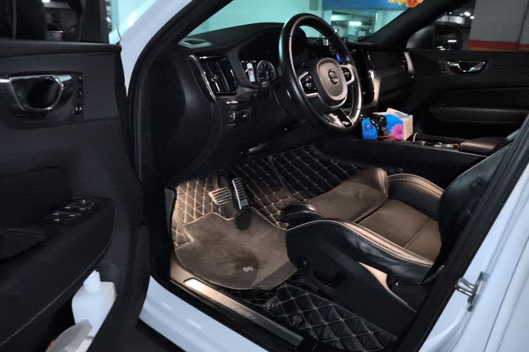 Used Volvo XC60 2019 T5 4x4 Zhiyuan Sport Edition China V Standard Driver Seat
