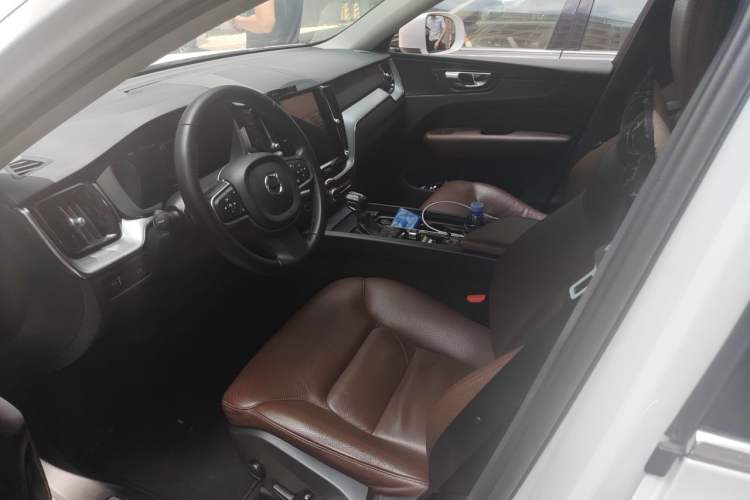 Used Volvo XC60 2019 T5 4x4 Smart Edition China V Standard Driver Seat
