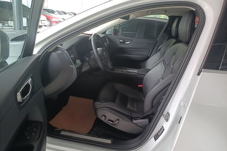 Used Volvo XC60 2019 T5 4x4 Smart Edition China VI Standard Driver Seat