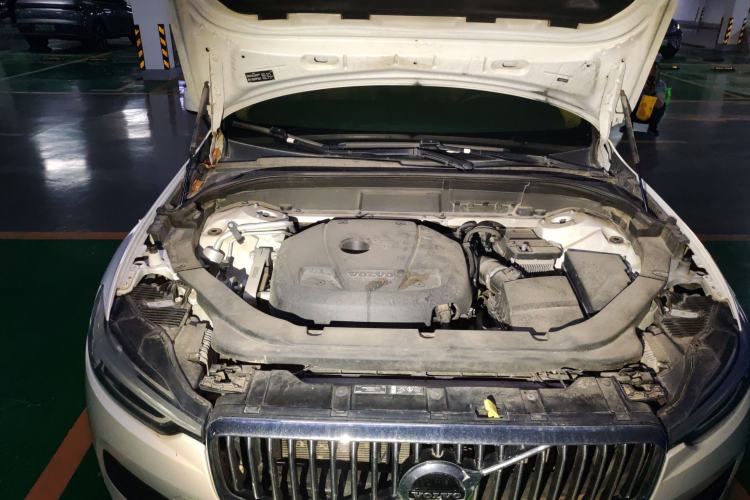 Used Volvo XC60 2019 T5 4x4 Smart Edition China V Standard Engine Bay