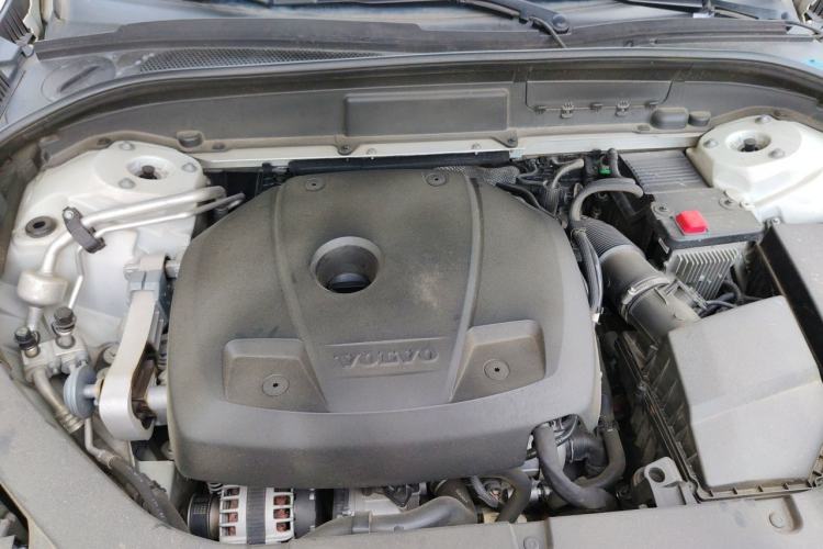 Used Volvo XC60 2019 T4 Zhiyi Edition China VI Engine Bay