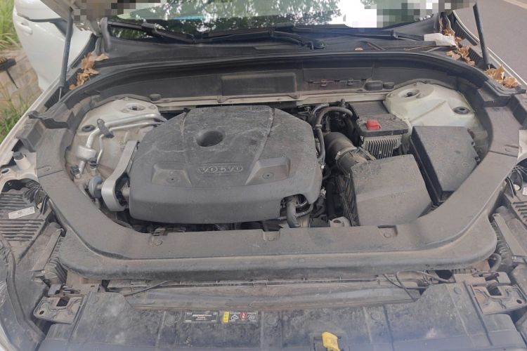 Used Volvo XC60 2019 T5 4x4 Smart Edition China V Standard Engine Bay
