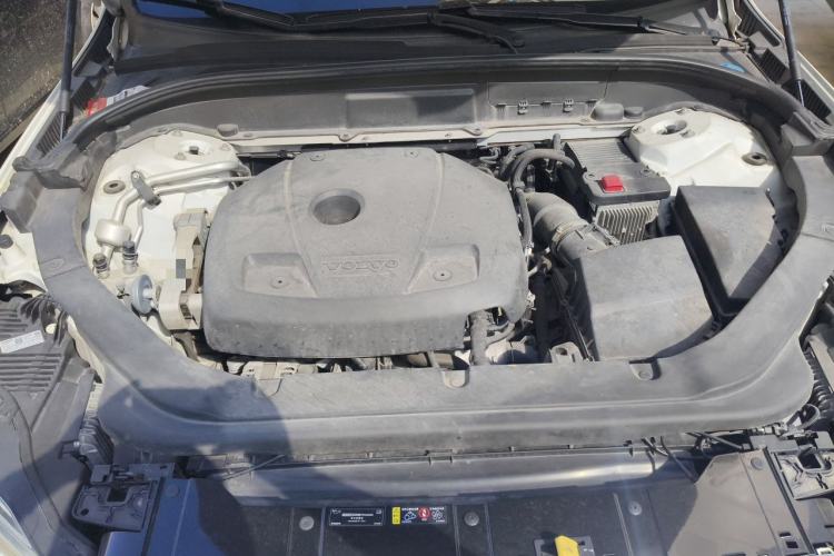 Used Volvo XC60 2019 T5 4x4 Smart Edition China V Standard Engine Bay