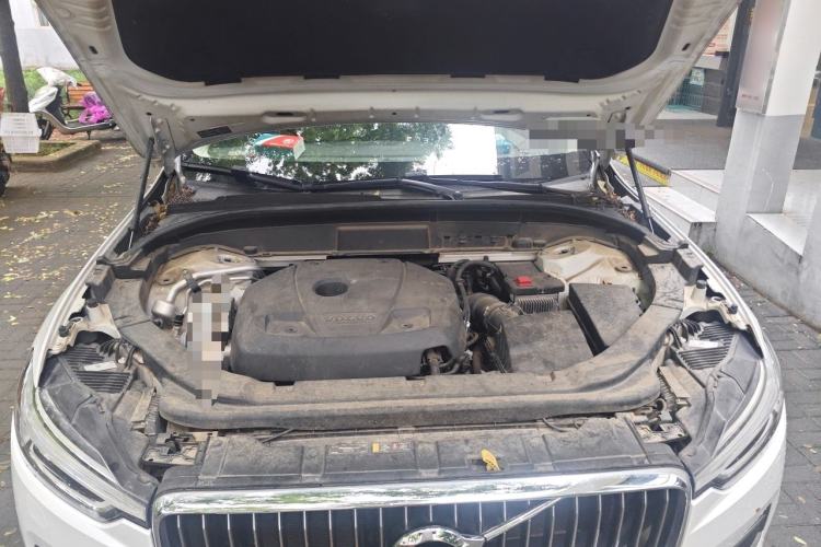 Used Volvo XC60 2019 T5 4x4 Zhiya Luxury Edition China VI Standard Engine Bay