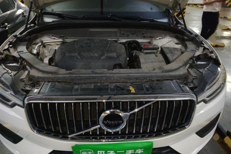 Used Volvo XC60 2019 T5 4x4 Smart Edition China V Standard Engine Bay
