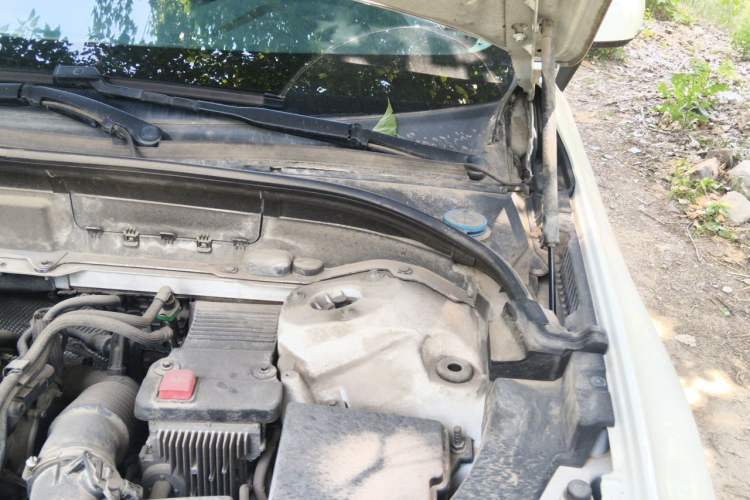 Used Volvo XC60 2019 T5 4x4 Smart Edition China V Standard Engine Bay Left