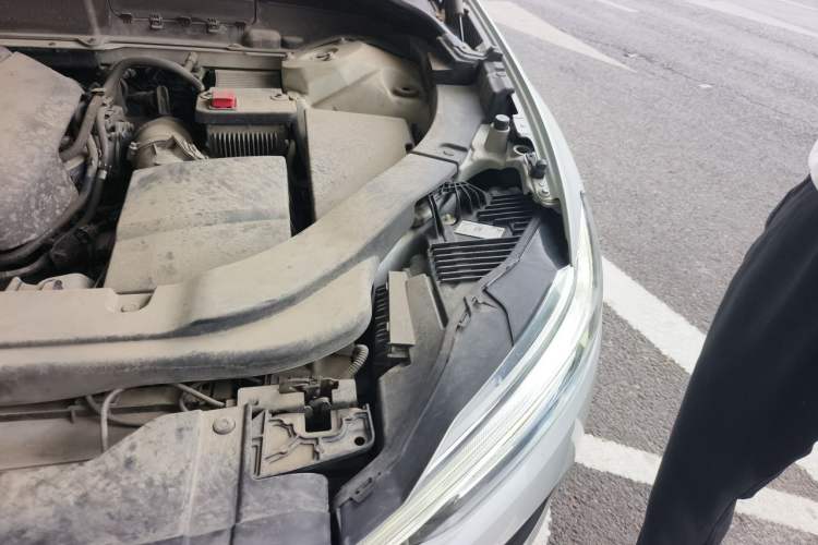 Used Volvo XC60 2019 T4 Zhiyi Edition China V Standard Engine Bay Left