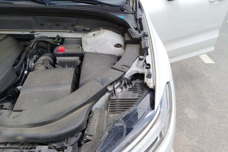 Used Volvo XC60 2019 T4 Zhiyi Edition China VI Engine Bay Left