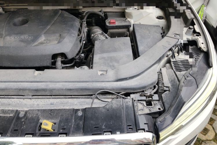 Used Volvo XC60 2019 T5 4x4 Smart Edition China V Standard Engine Bay Left