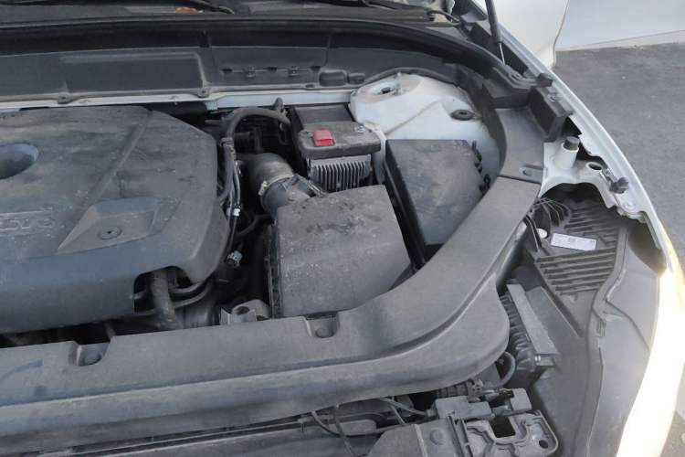 Used Volvo XC60 2019 T5 4x4 Smart Edition China V Standard Engine Bay Left