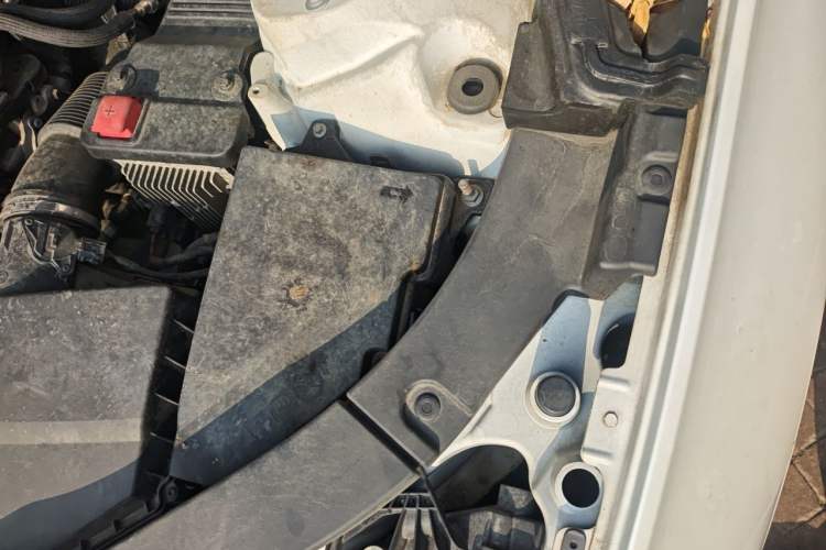 Used Volvo XC60 2019 T5 4x4 Smart Edition China V Standard Engine Bay Left