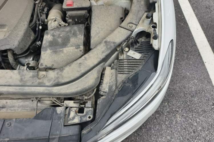 Used Volvo XC60 2019 T5 4x4 Smart Edition China V Standard Engine Bay Left