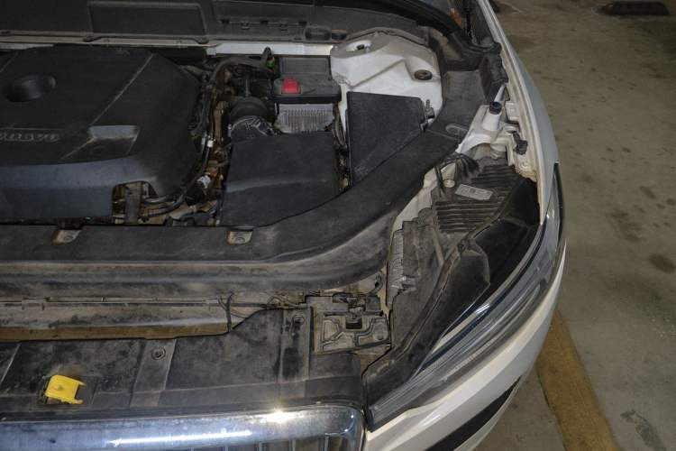 Used Volvo XC60 2019 T5 4x4 Smart Edition China V Standard Engine Bay Left