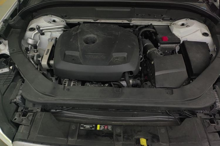 Used Volvo XC60 2019 T5 4x4 Zhiyuan Sport Edition China V Standard Engine Bay
