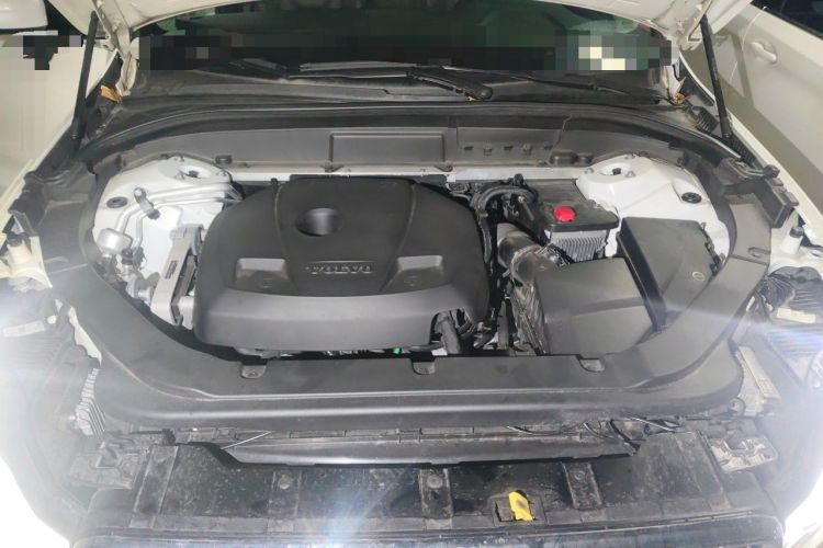 Used Volvo XC60 2019 T5 4x4 Smart Edition China V Standard Engine Bay