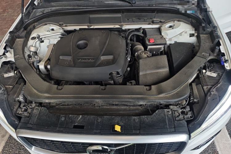 Used Volvo XC60 2019 T5 4x4 Zhiyuan Sport Edition China V Standard Engine Bay