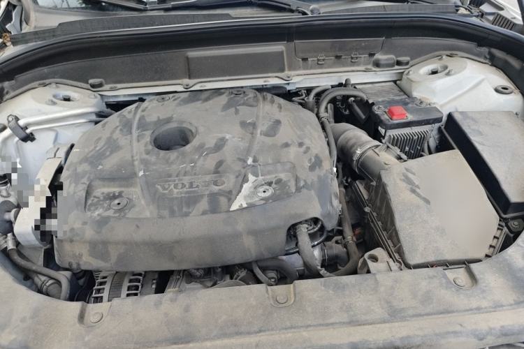 Used Volvo XC60 2019 T5 4x4 Smart Edition China V Standard Engine Bay