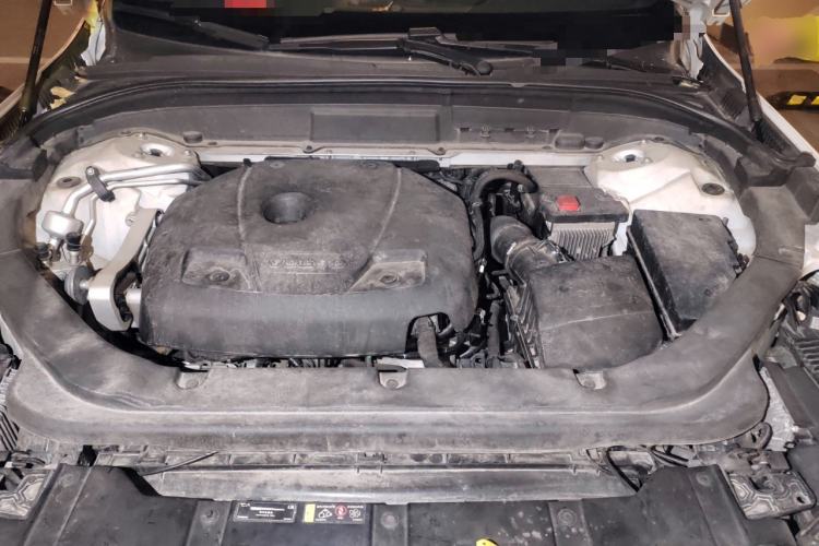 Used Volvo XC60 2019 T5 4x4 Zhiyuan Sport Edition China V Standard Engine Bay