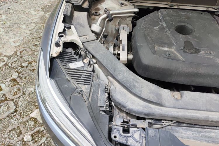 Used Volvo XC60 2019 T5 4x4 Smart Edition China V Standard Engine Bay Right