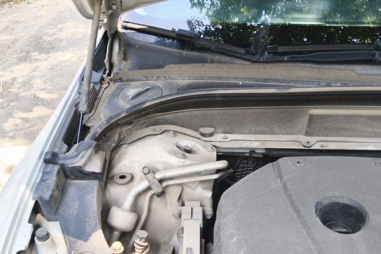 Used Volvo XC60 2019 T5 4x4 Smart Edition China V Standard Engine Bay Right