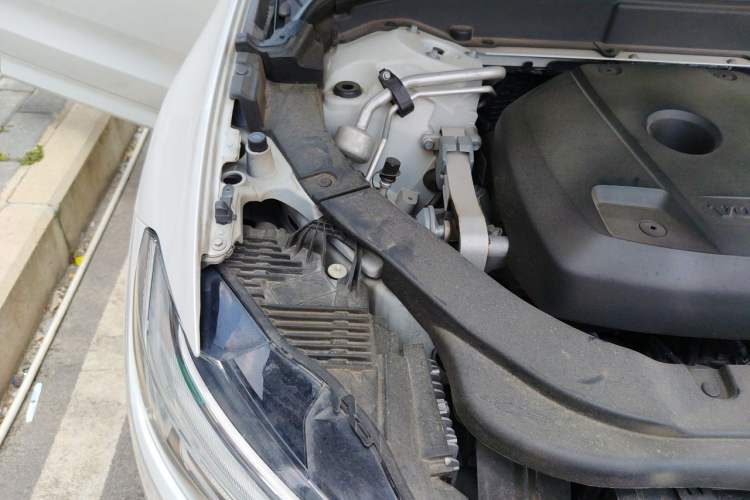 Used Volvo XC60 2019 T4 Zhiyi Edition China VI Engine Bay Right