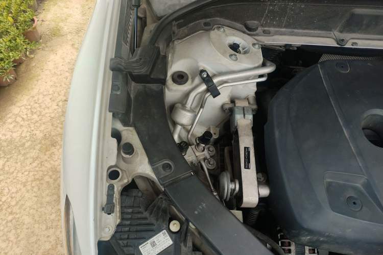 Used Volvo XC60 2019 T5 4x4 Smart Edition China V Standard Engine Bay Right