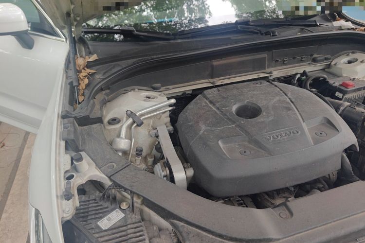 Used Volvo XC60 2019 T5 4x4 Smart Edition China V Standard Engine Bay Right